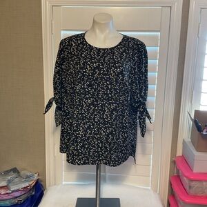 CeCe Black and White Patterned Blouse